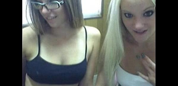  amateur webcam girlfriends